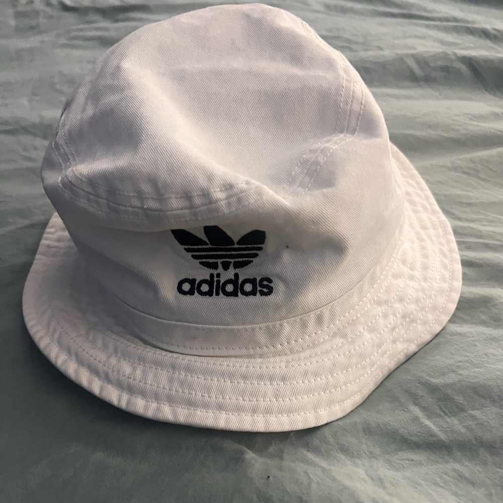 Adidas Bucket hat